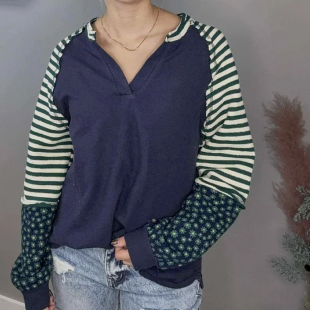 Boutique New‎ Me Mixed Print Henley Sz S Navy Blue Green Stripe Floral Top Shirt